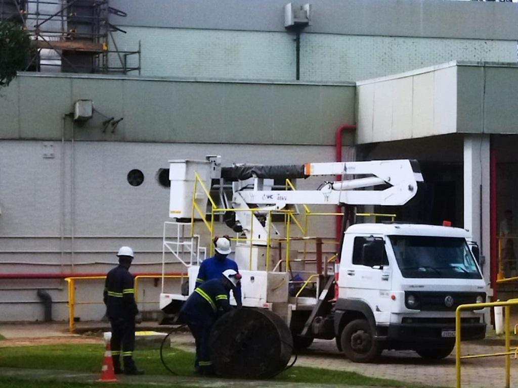 TRABALHO EM ALTURA ELETRICA - PRAXI BRASIL